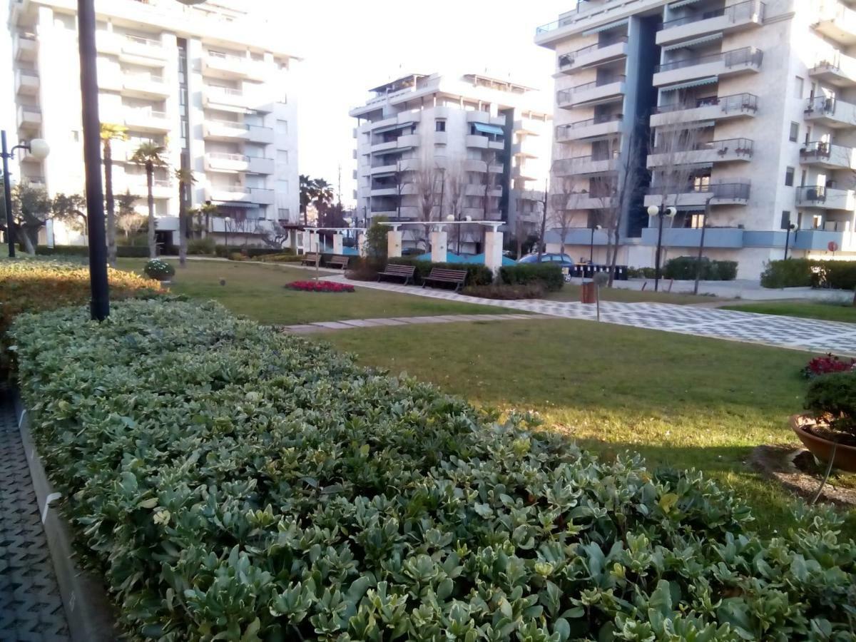 Attico Mansardato Con Vista Mare Vila Montesilvano Marina Exterior foto